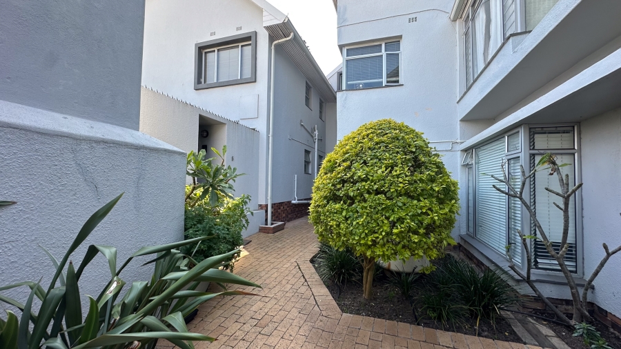 To Let 2 Bedroom Property for Rent in Sea Point Western Cape